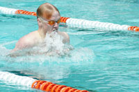 Schnellster im Brustsprint: Torsten Schw�rmer (90) vom 1. Paderborner SV, siegte �ber 50 Meter (0:31,92) und mit der 4x100m Lagenstaffel.